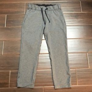 lululemon athletica Pants - Lululemon loose fit athletic cropped pants sz 4 lululemon athletica Pants - Lululemon loose fit athletic cropped pants sz 4